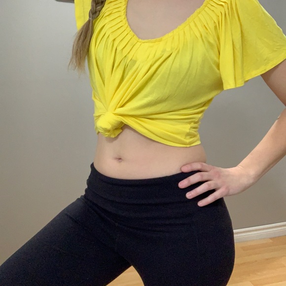 Yellow fun summer top - Picture 6 of 7